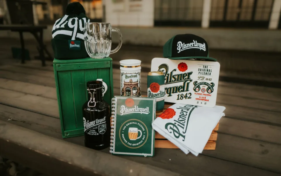 Obdarujte své blízké dárky Pilsner Urquell