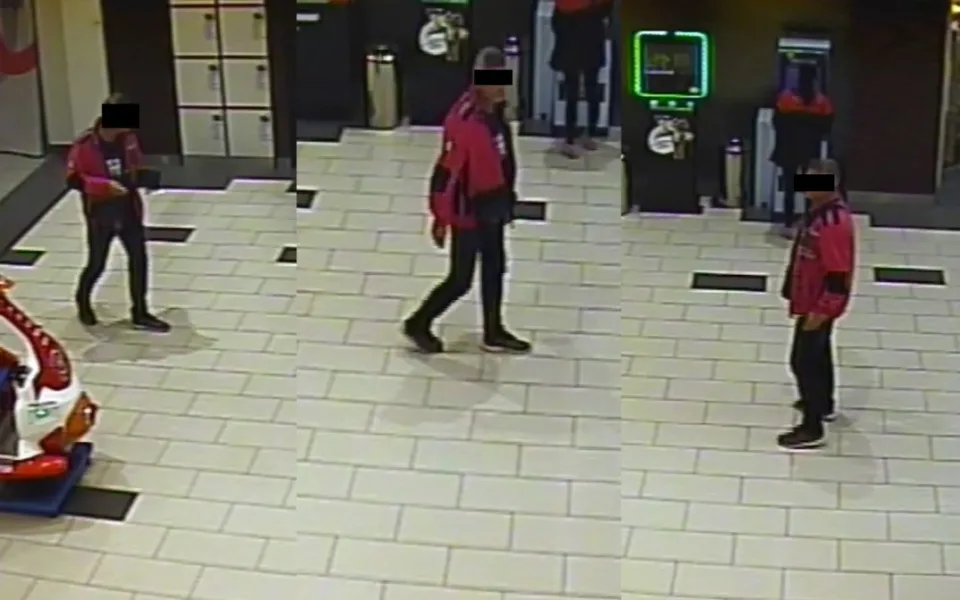 Žena špatně vložila tisíce korun do bankomatu a odešla. Peníze pak někdo ukradl