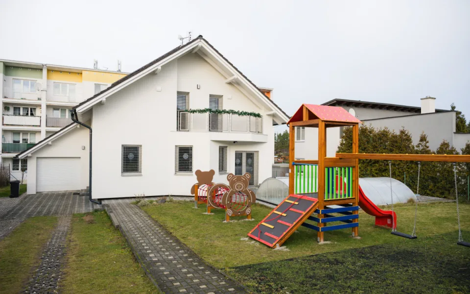 Sourozenci z dětského domova ve Staňkově bydlí v novém komunitním domě