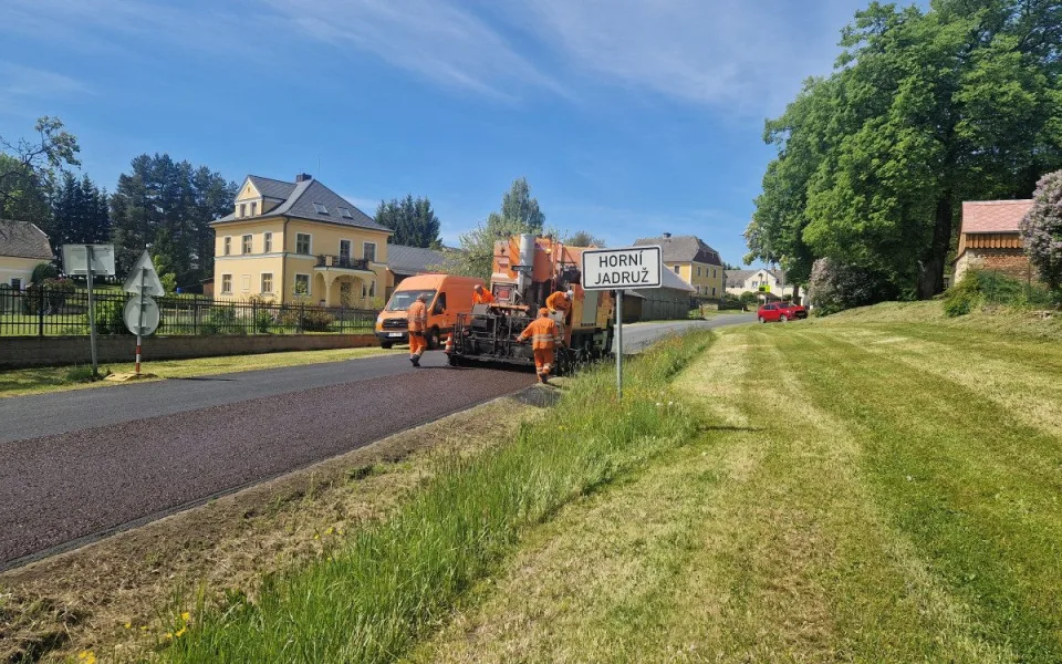 Správa a údržba silnic letos opravila téměř 300 kilometrů vozovky