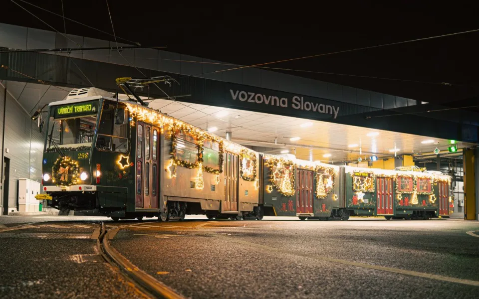 Plzeňská vánoční tramvaj