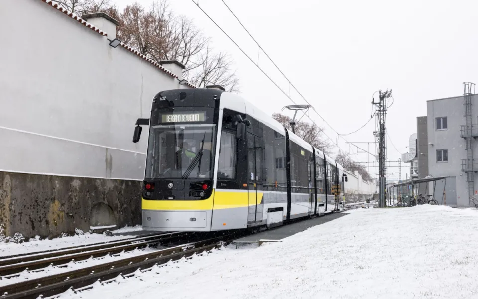 Plzeňská Škoda představila první tramvaj nové generace, jezdit bude v ulicích Bergama