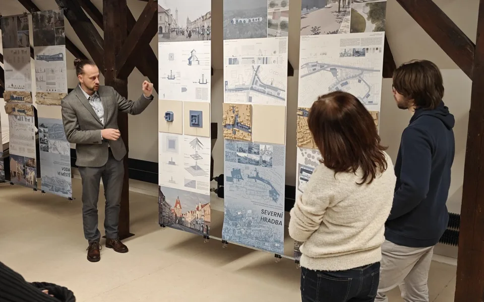 Studenti architektury představili své návrhy na využití bývalé továrny z roku 1884