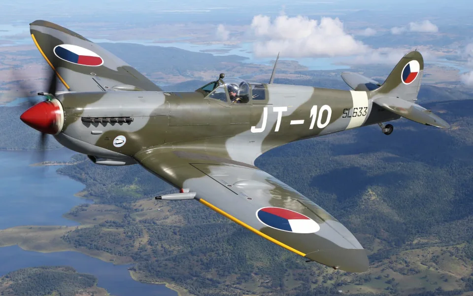 Létal na něm plzeňský pilot u RAF, Spitfire v perfektním stavu je teď na prodej