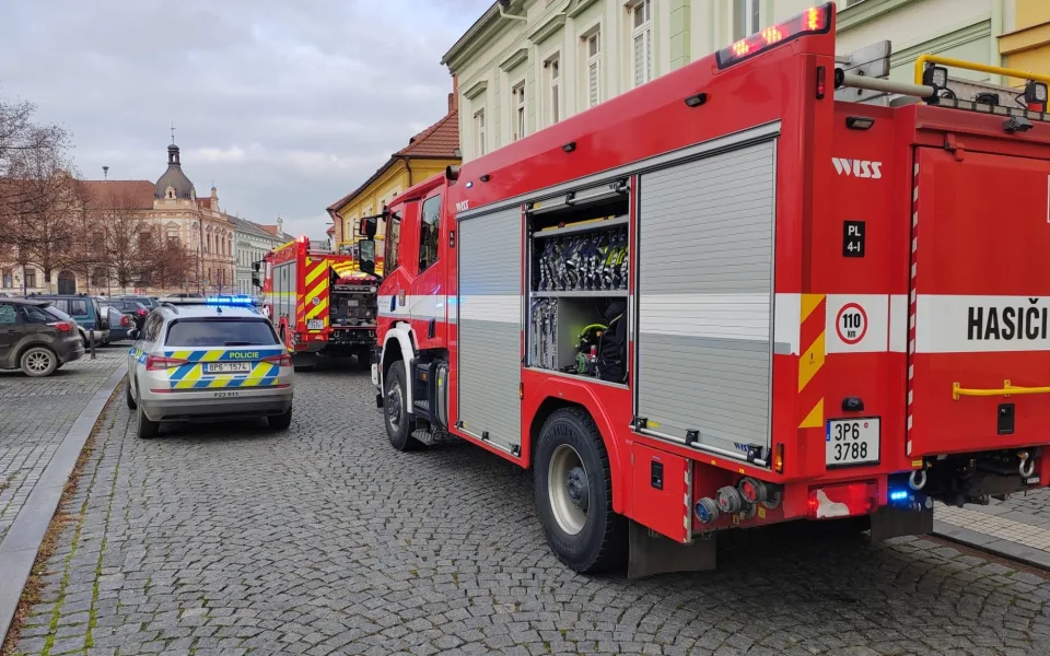 Neuvěřitelná bezohlednost. Lidé udávají hasiče za to, že cestou k zásahu houkají