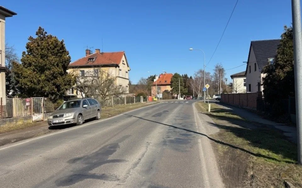 Řidiče čeká další nepříjemné omezení, kraj s městem opraví silnici na okraji Plzně