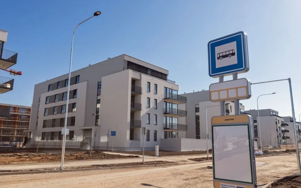 Na Borských polích vznikají stovky bytů. Přibyly nové ulice i zastávky MHD