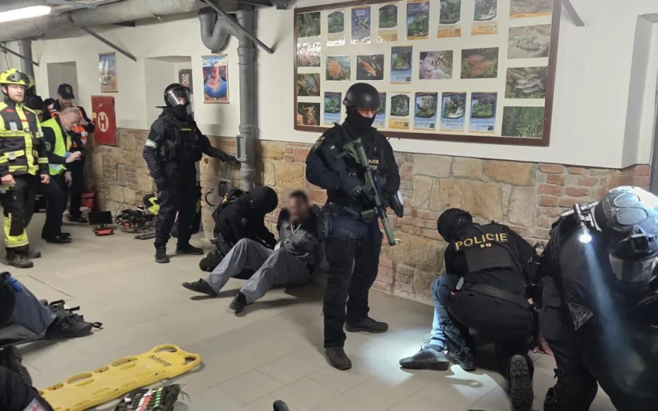 Složky IZS nacvičovaly zásah ve Věznici Plzeň