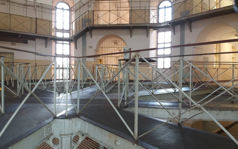 Lukáš Dirga je přesvědčený, spolupráce věznic a akademického světa může fungovat a prospěje oběma stranám. Pilotní projekt by se mohl otestovat třeba v Plzni, kde je věznice i univerzita. Foto: Věznice Plzeň.