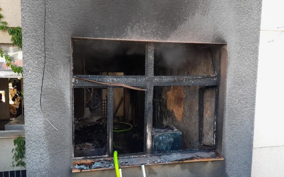 Kdysi nejluxusnější hotel v Plzni opět zasáhl požár, objekt opustilo 25 lidí