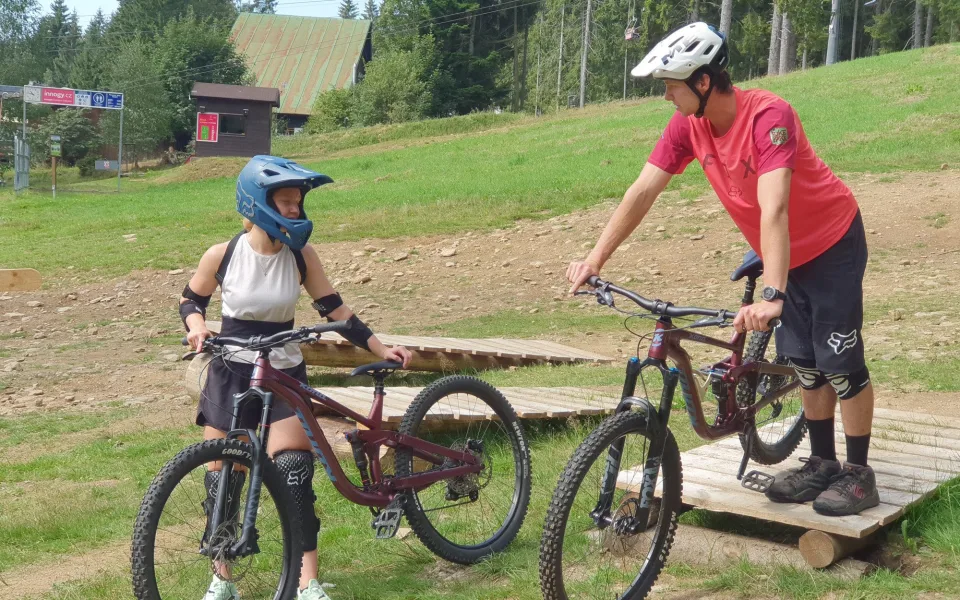 Šumavský Špičák zahajuje každodenní letní sezonu bikeparku