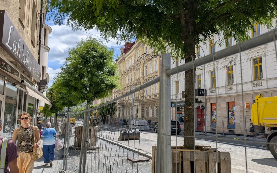 Americká třída je aktuálně rozkopaná