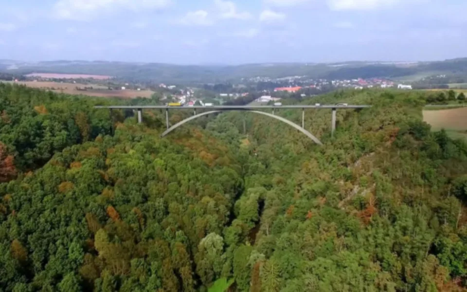 Vizualizace mostu u Plas