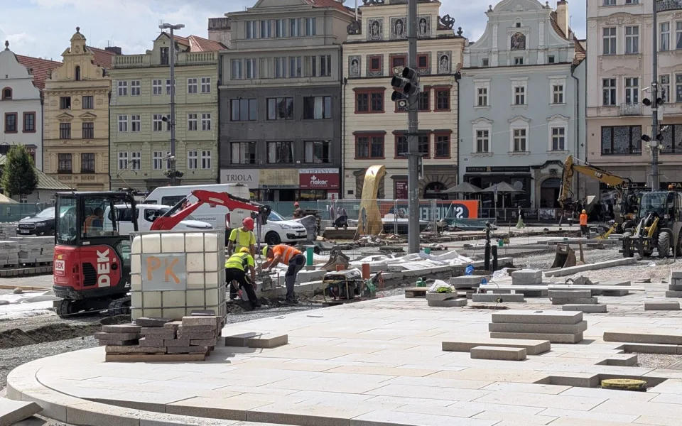 NPÚ najednou změnil názor, reaguje město na ostrou kritiku úprav náměstí