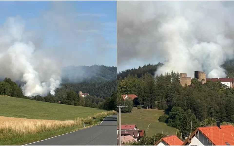 Požár zasáhl les pod hradem Velhartice, hasiči vyhlásili třetí stupeň poplachu