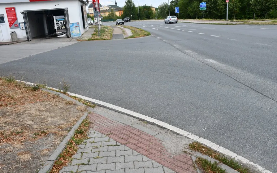 Problémová křižovatka U Darebáka se změní. Přibudou semafory i nový jízdní pruh