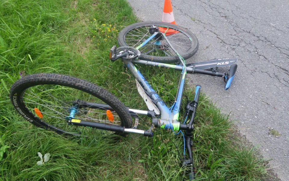Starší cyklista nepřežil střet s dodávkou, podle všeho jí nedal přednost